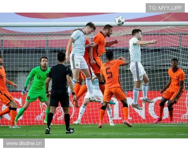 阿森纳防守问题聚焦整体站位与个人能力,当前阶段表现受限对竞争格局带来变化 阿森纳防守问题聚焦整体站位与个人能力,当前阶段表现受限对竞争格局带来变化