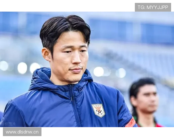 孙准浩赛后直接换睡衣了？这职业状态和家里大爷似的比差远了吧！